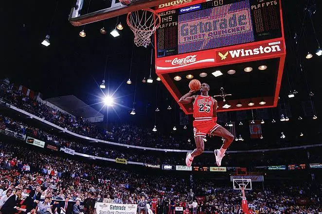 Michael Jordan Dunks from Free-Throw Line in the 1988 Dunk Contest